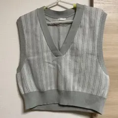 GU グレー ストライプ ニットベスト