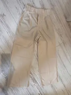 GU ホワイト　スラックス サイズL