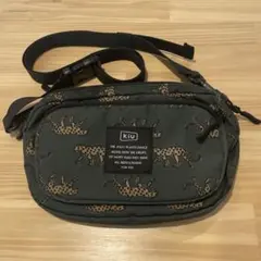 kiu ショルダーバッグ