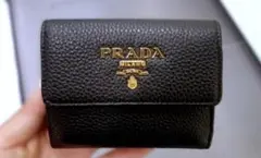 〔プラダ〕二つ折り財布、カードケース
