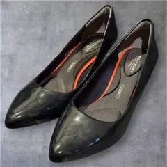 美品 ROCKPORT トータルモーション エナメルパンプス ブラック 24のサムネイル