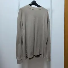 MAIN ATTRACTION ベージュ トレーナー