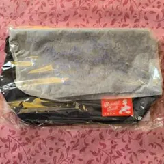 ディズニーメタリックプリント　メッセンジャーバッグ