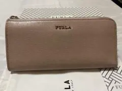FURLA 可愛いピンクベージュ　レザー L字型長財布