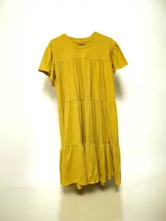 マスタード色 半袖 ティアードワンピース