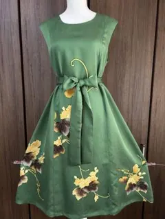 着物リメイク　訪問着　正絹　ワンピース　花柄ウエストリボン付き緑色
