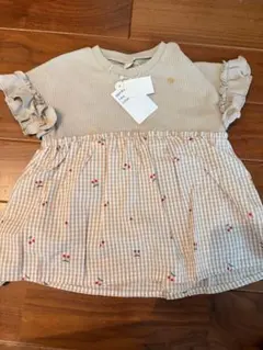キッズ 120 Tシャツ 半袖 アプレレクール ベージュ チェリー 春夏のサムネイル