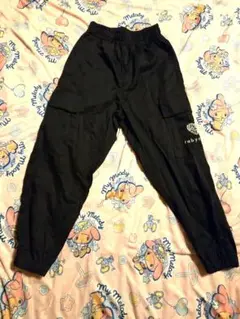 rabyraby 黒いカーゴパンツ ポケット付き 140cm