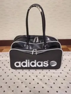 アディダス　ボストンバッグ