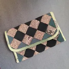 パッチワーク　小物入れ 　ポーチ　ハンドメイド　和柄御朱印帳入れ　和柄　100