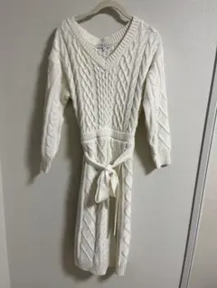 Mercuryduo アイボリー ニットワンピース
