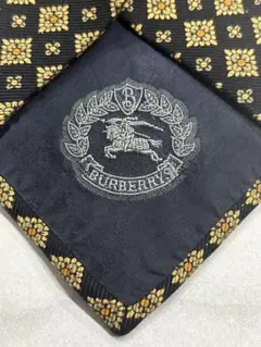 Burberry 花柄チェックハンカチ