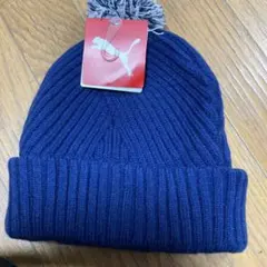 レディース PUMA ニット帽 ビーニー ネイビー ポンポン付き 新品 タグ付き