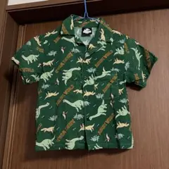 しまむら　ジュラシックワールド　グリーン　トップス　１１０サイズ