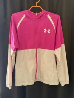 UNDER ARMOUR フード付きウィンドブレーカー