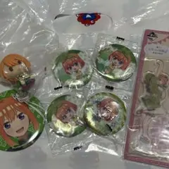 五等分の花嫁 ごとよめ 四葉 缶バ 一番くじ アクスタ 缶バッジくじ