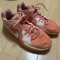 NIKE バスケットボールシューズ ローカット ピンク　サブリナのサムネイル