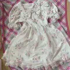 まゆろん　コラボ　花柄ワンピース　ローズ　ホワイトのサムネイル