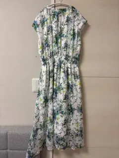 Viaggio Blu 花柄ワンピース