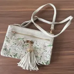 花柄フリンジ付きショルダーバッグ