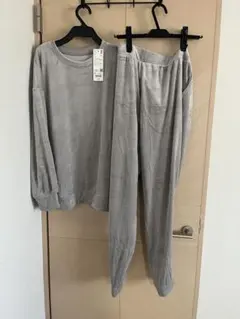 XL ユニクロ ウルトラストレッチスムースセット グレー 2025