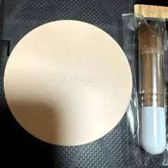 ONLY MINERALS ファンデーション 07 オークル ツヤ ブラシ付のサムネイル