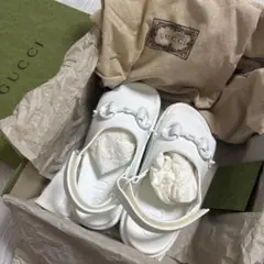 新品 GUCCI ラバーサンダル ホワイト GGロゴ ストラップサンダル