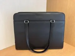 ブラックレザービジネスバッグ