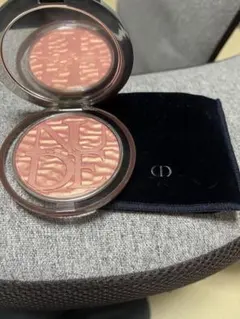 DIORスキンミネラルヌードルミナイザーパウダー 002 フェイスパウダー