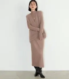 LARUTA　ラルータ　リブニットワンピース×フェザーベストセット