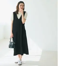 coca エンボスＶネックワンピース　ブラック　フリーサイズ　試着程度