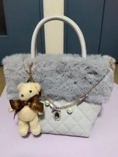 キルティングビジューファーバッグ　チャーム2点付