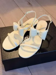 CHANEL リボン サンダル クリームイエローのサムネイル