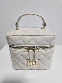 ダーリッチ Darich キルティングスクエアミニバッグ ゴールド アイボリー