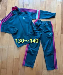 adidas　アディダス　ジャージ上下セット　ジュニア130〜140 ネイビー