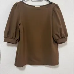 GU ジーユー パフスリーブカットソー ブラウン Sサイズ