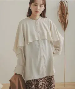 美品♡センスオブプレイス フレアケープブラウス アイボリー♡GU ザラ　シップス