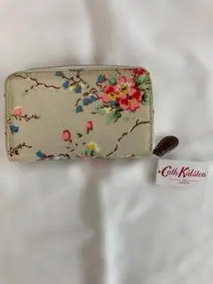 Cath Kidston 花柄 二つ折り財布 カード収納 タグ付き 訳ありのサムネイル