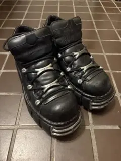 ニューロック ブーツ・革靴