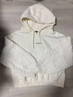 ケーブルニット袖フード付きパーカー