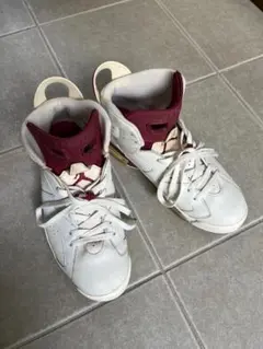 NIKE AIR JORDAN 6 RETRO ホワイト バーガンディのサムネイル