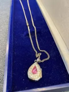 生前整理　ピンクストーンペンダントネックレス