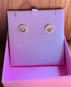 SWAROVSKI 加藤大樹 ピアス スワロフスキー - メルカリ