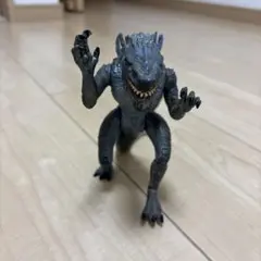 『GODZILLA』に登場するゴジラ（通称「エメゴジ」）のアクションフィギュアのサムネイル