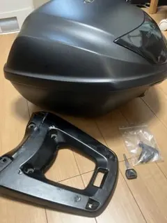 PCX125 ホンダ純正リアボックス 35リットルリアキャリア付き　セット販売のサムネイル