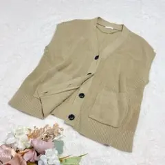 【ジーユー】GU フロントボタンニットベスト ベージュ M ○
