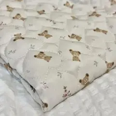 韓国風 くま柄　ハート　キルティング　ベージュ 生地　テディベア ハンドメイド