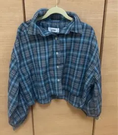 キッズSサイズ　青系チェック柄 クロップドシャツ