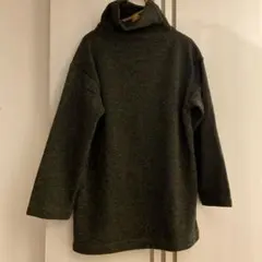 ユニクロ フリースチュニック　オリーブ