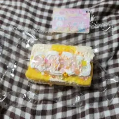 スクイーズ kengkeng studio マンゴーケーキ 黄色
